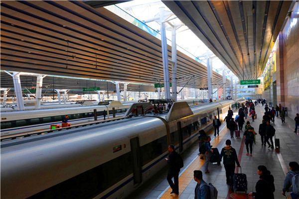 超级高铁站的春运“食”力